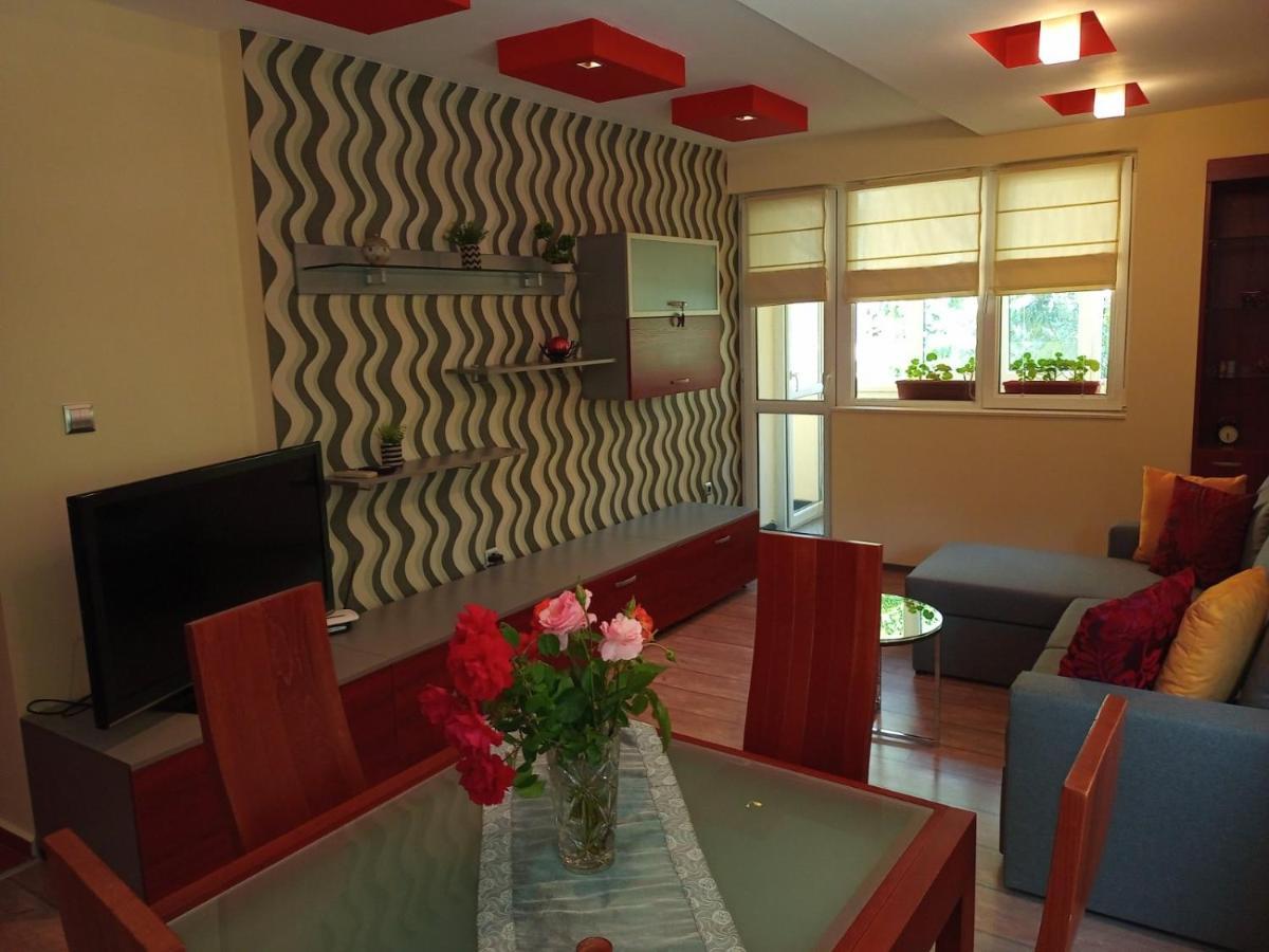 Sunrise Arena Apartment By Hsm Burgas Bagian luar foto